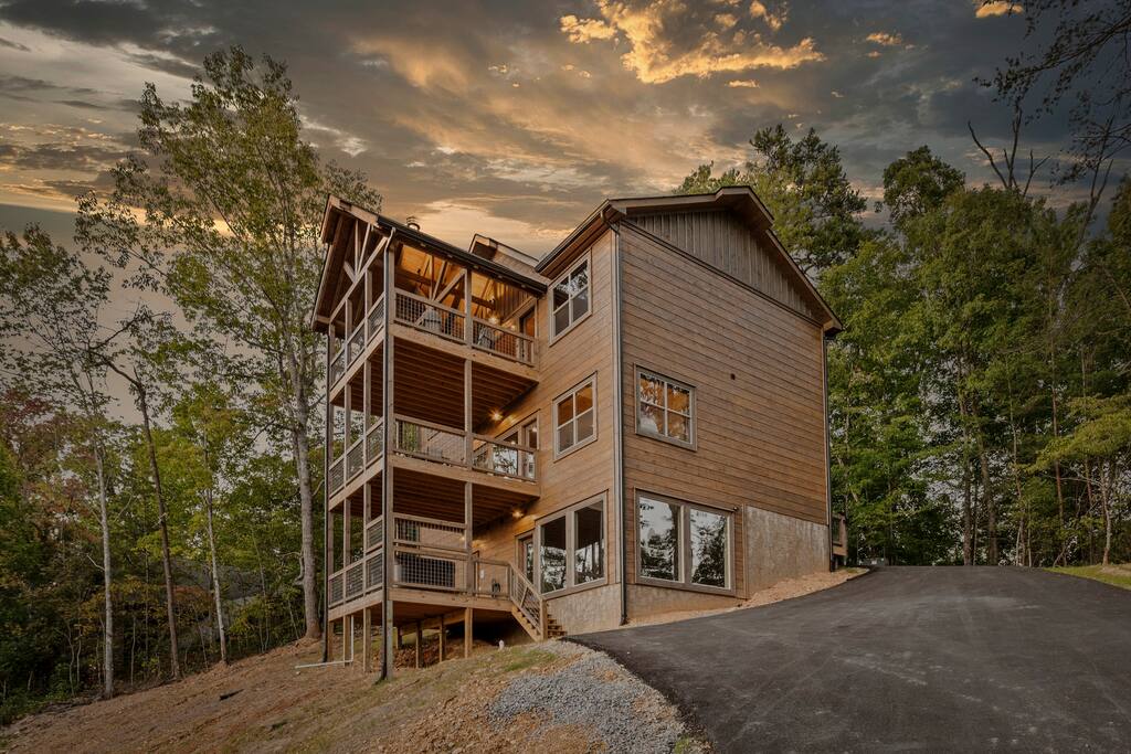 Overlook Swim Lodge - Sevierville Overlook Swim Lodge - Sevierville