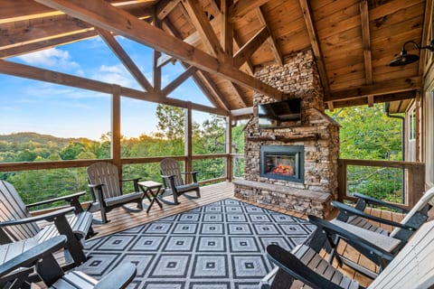 Overlook Swim Lodge