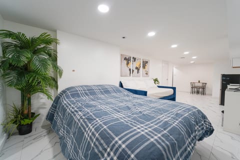 Amazing and modern studio serviced apartment