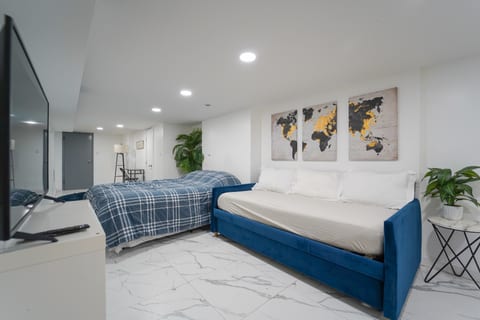 Amazing and modern studio serviced apartment
