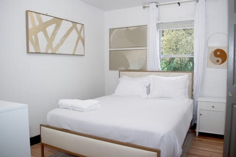 AFFORDABLE Home near NRG Stadium-Downtown Houston