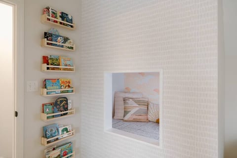 NEW! Playroom, Greenway & Park, Dog Friendly