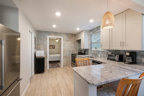 SA TX - Highland Coo Apartment in Home