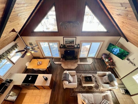 The Blue Sky Bungalow: A-frame/Lake Access/Firepit