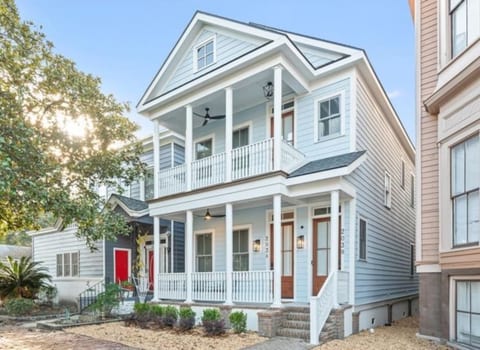 Historic District Gem: New 2BR/2BA for Long Stays