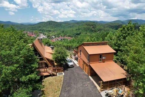 High in Helen, A-Frame & Cabin*Best View*Hot Tub!