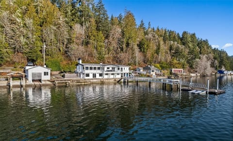 Conveniently located close to groceries stores and quaint town of Hoodsport. This luxurious 3500 sq ft home is packed with amenities while giving you all the comfort of home.