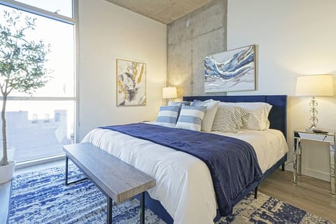 Loft Lv8 ※ Elegant Urban Oasis in Downtown Vegas