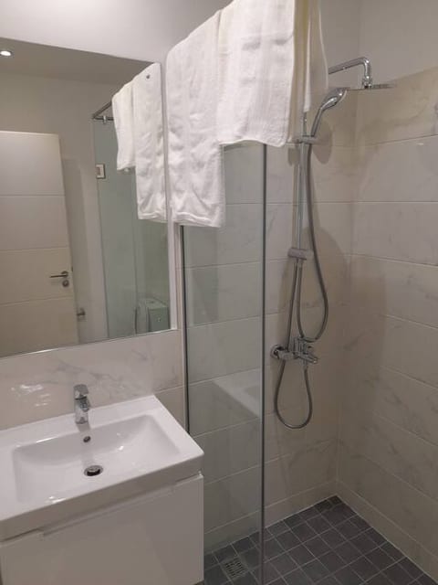 The Lennox D-Plus Apartments Executive Studio