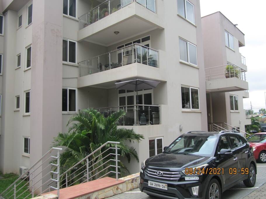 Bertha's Court D-Plus Cozy 3 Bedroom Apartment - Accra