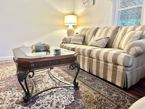 Spacious Cape Cod in Monroeville