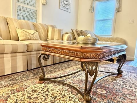 Spacious Cape Cod in Monroeville