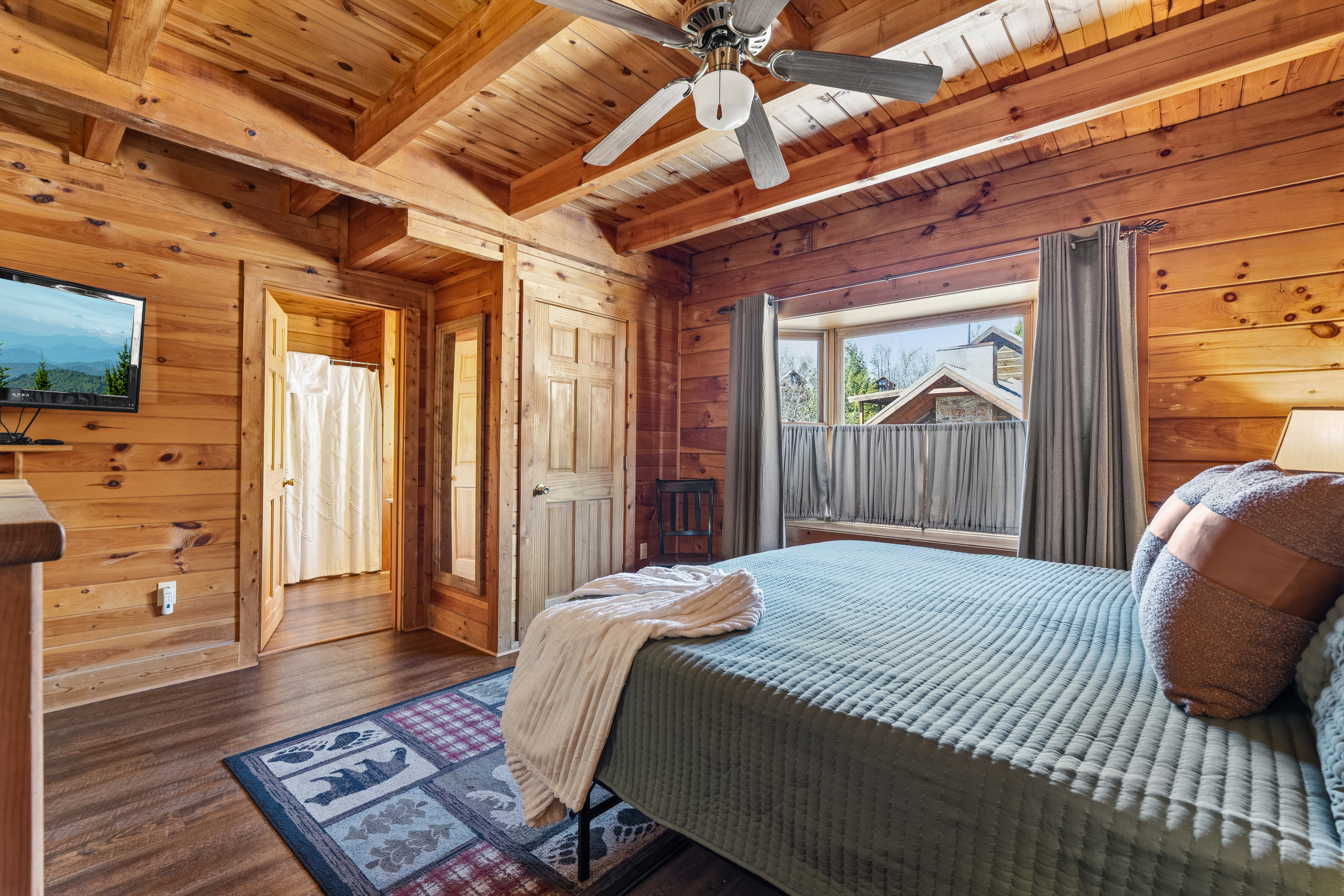 Main level bedroom