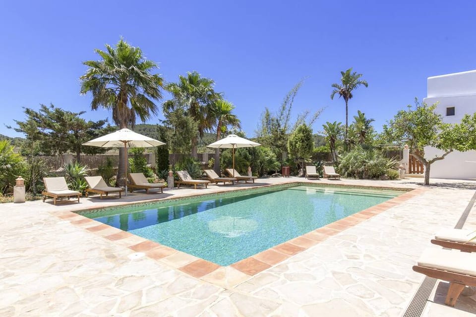 Pool Garden BBQ Chill Out