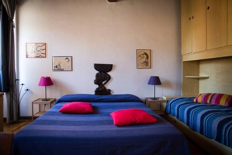 Large and nice room in magic Trastevere