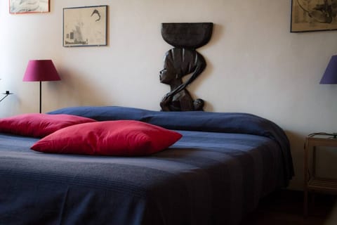 Large and nice room in magic Trastevere