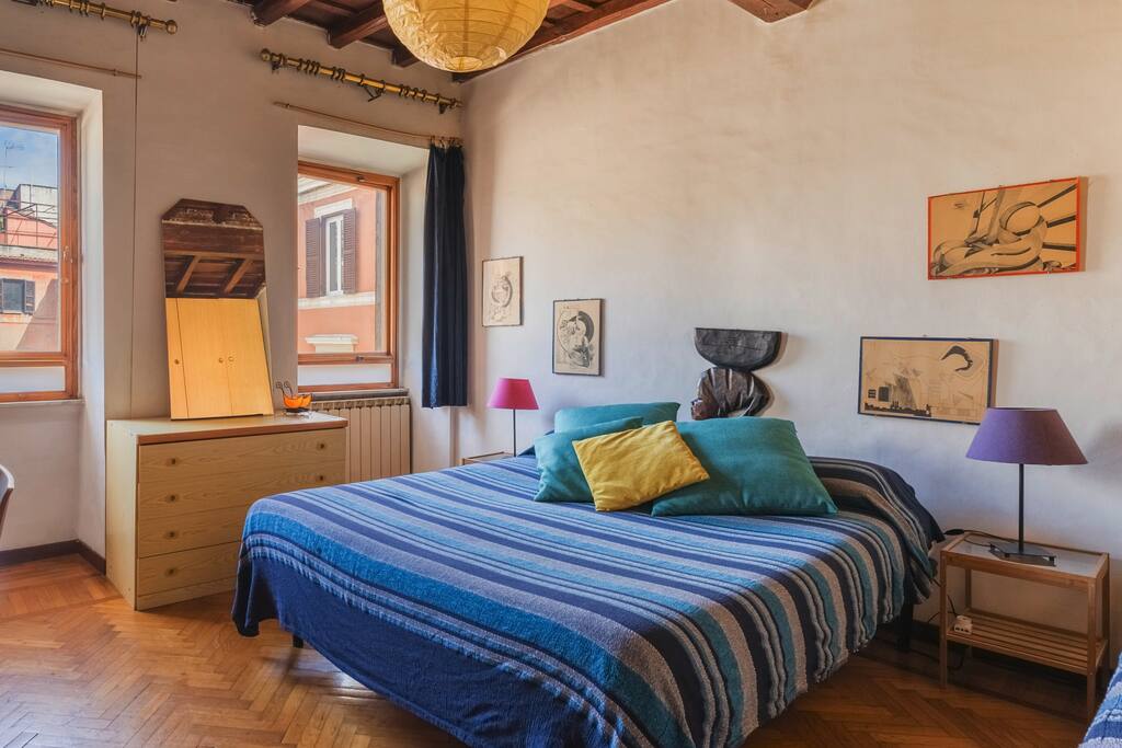 Large and nice room in magic Trastevere - Rome