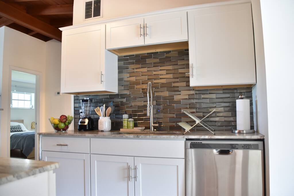 Kitchen has dishwasher.