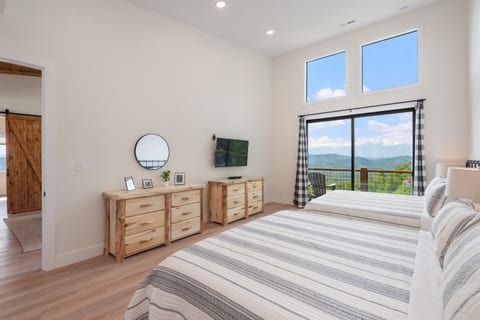 Bedroom 2 w/Two King Beds