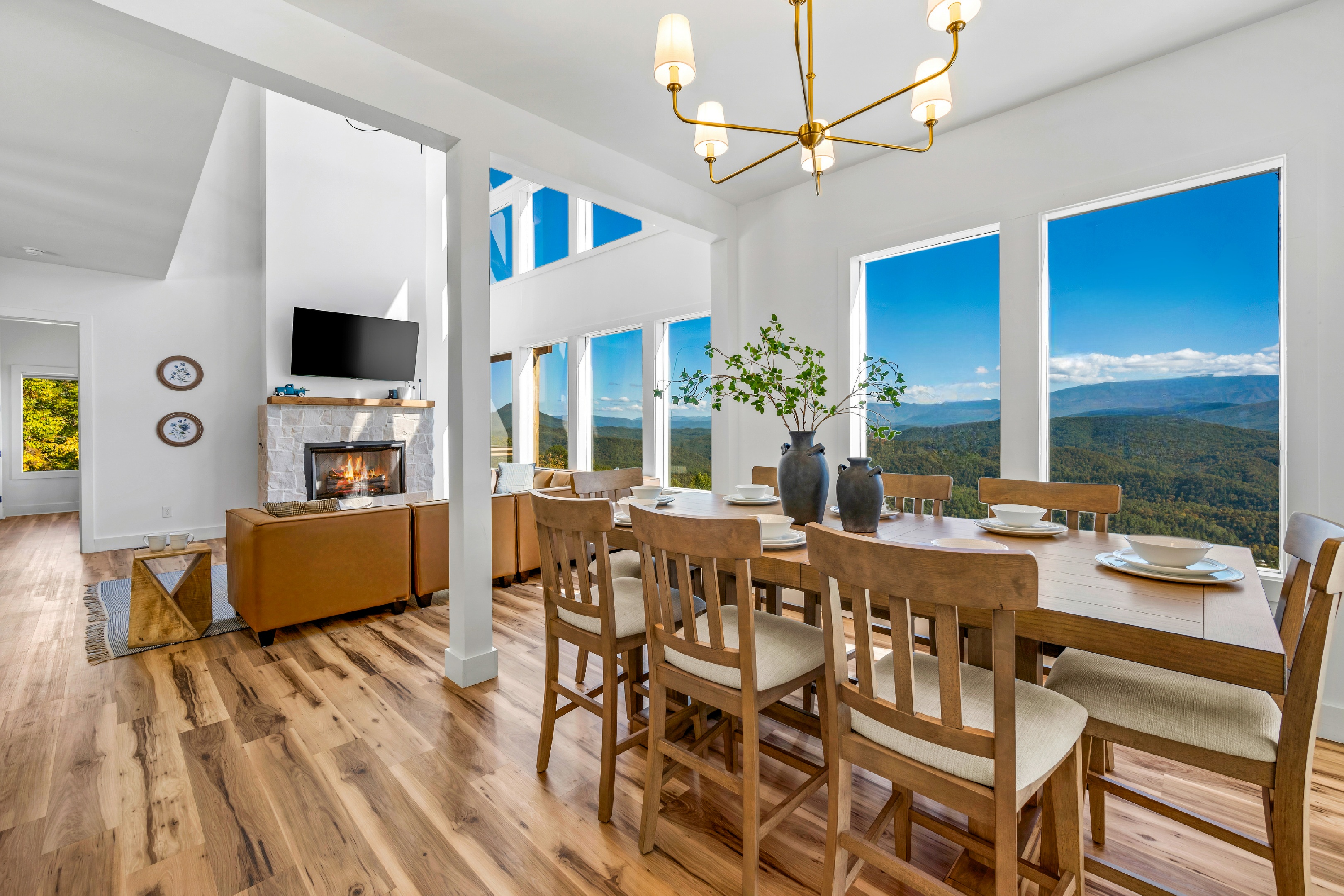 the-white-house-on-shell-mountain/