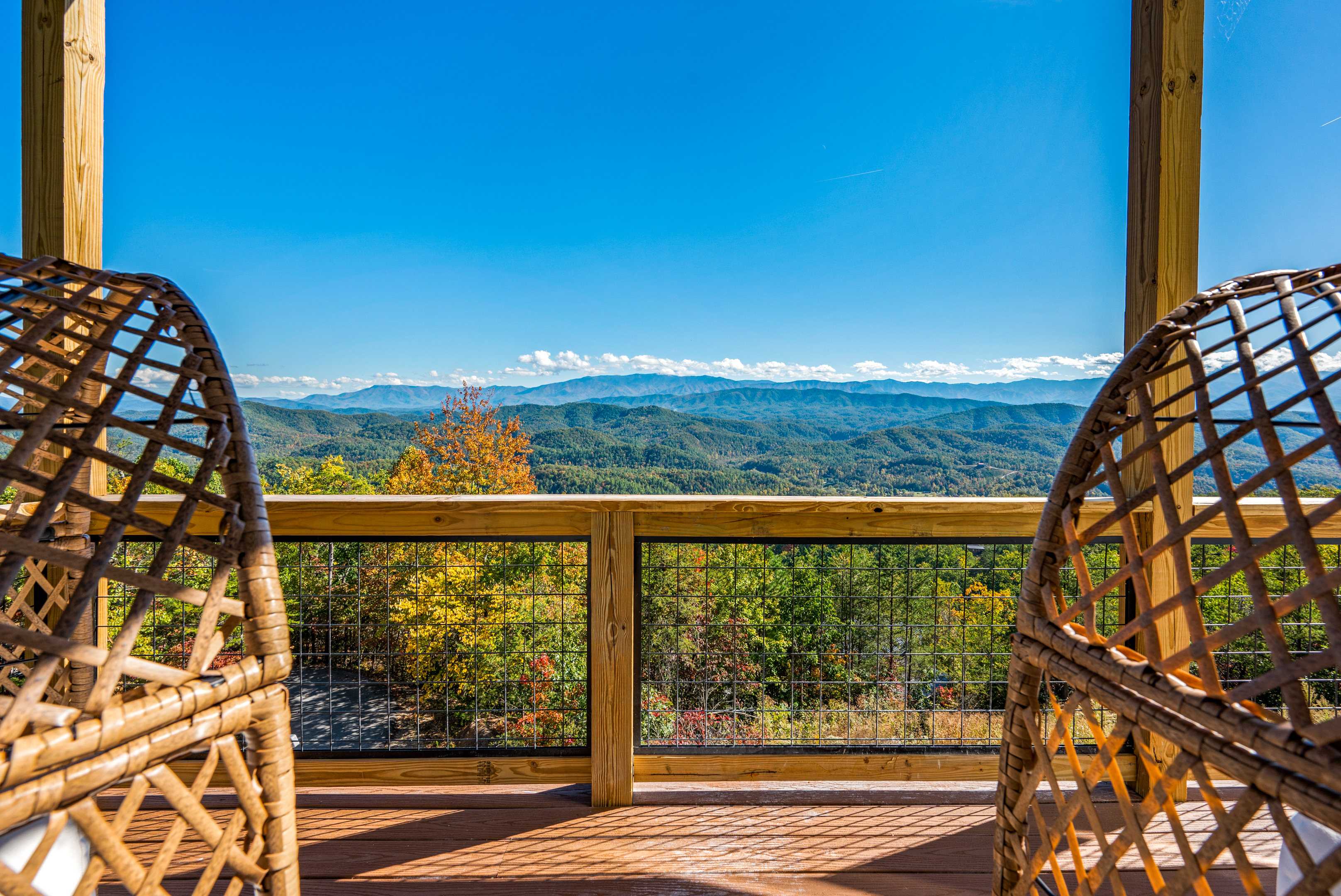 the-white-house-on-shell-mountain/