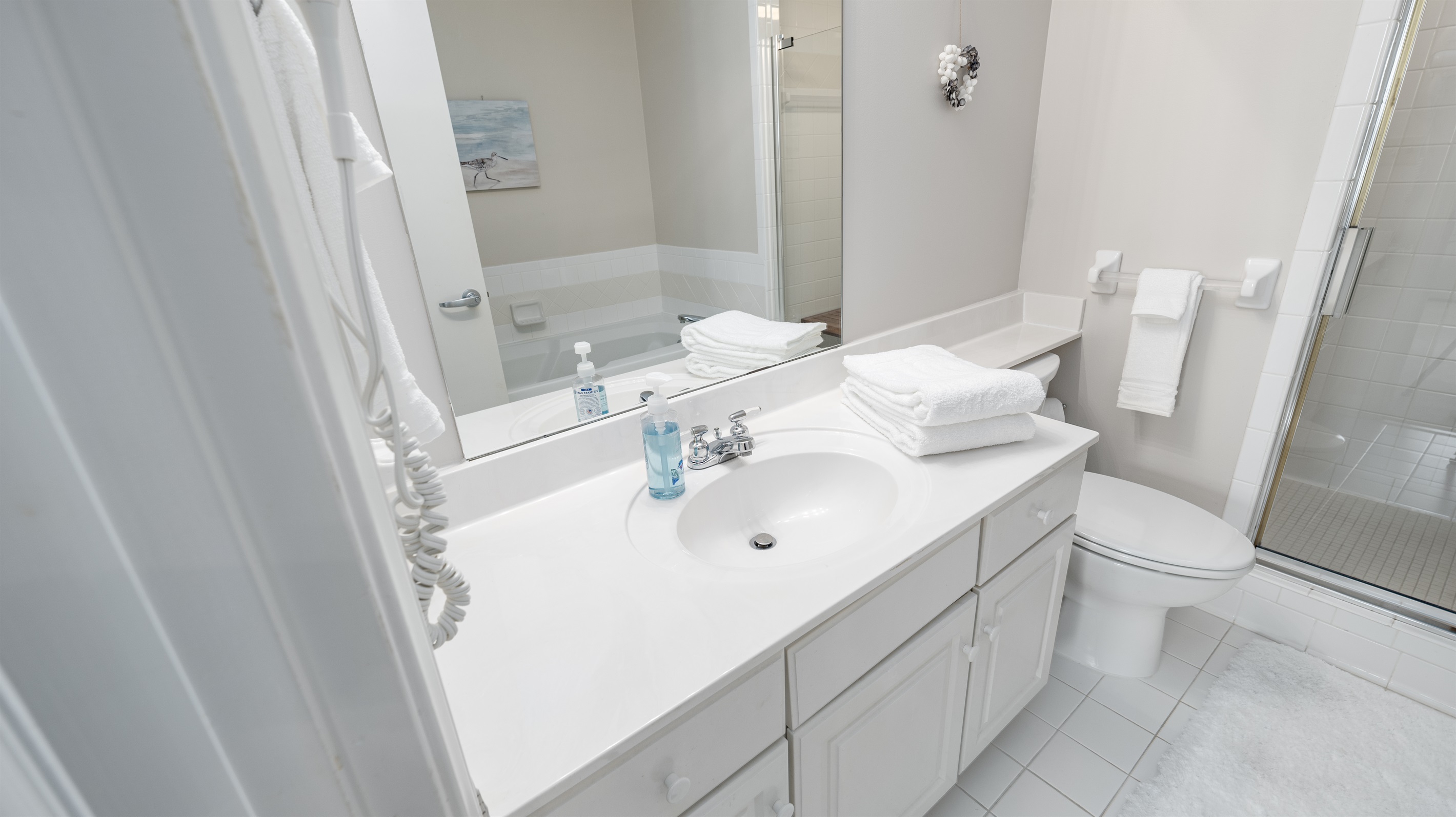 2nd Vanity in 2nd Bdrm En-Suite
