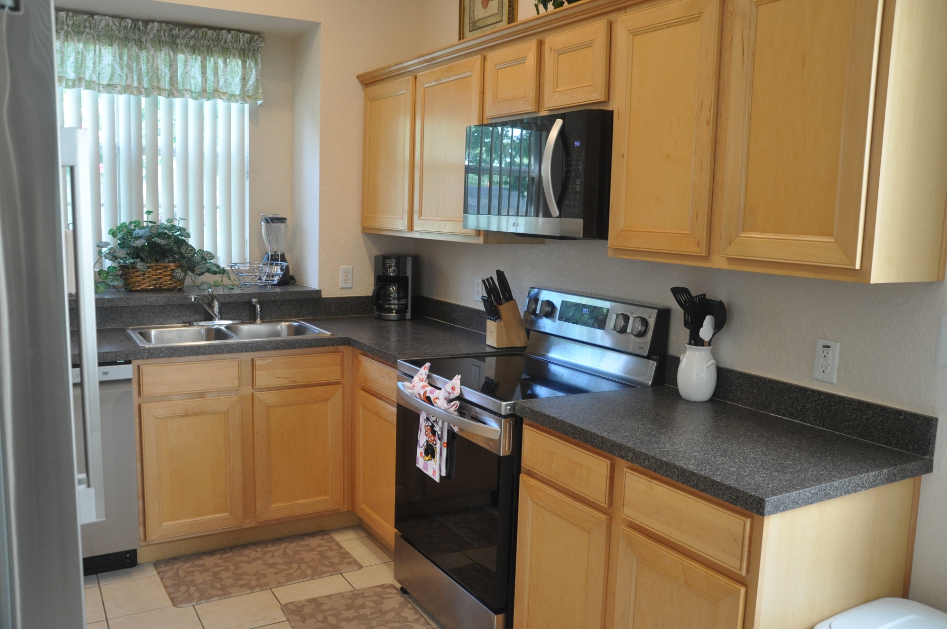 Lakeview Villa 
