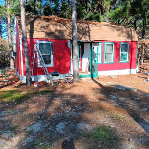 Cabin In The Woods - Nice quiet country location