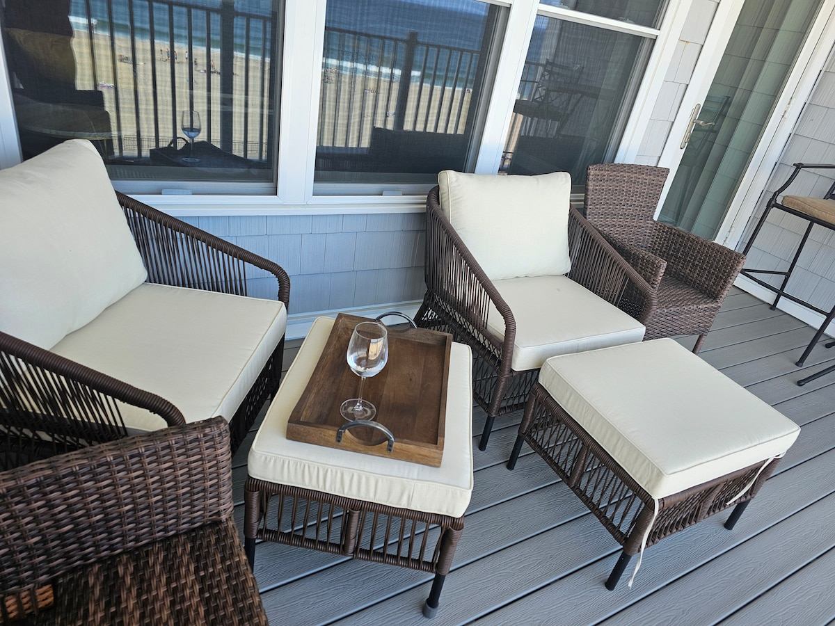 Oceanfront in prime location! - Hampton Oceanfront in prime location! - Hampton