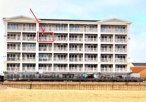 Oceanfront in prime location!