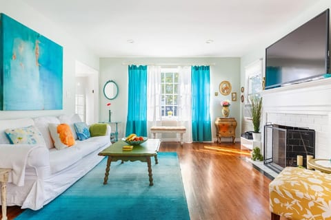 Colorful Boutique Home Close to the Beach