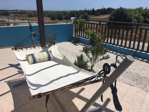 Luxury nature oasis close to the sea & airport