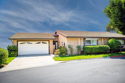 5 Star Stunning View of Carlsbad; w/ Housekeeping!