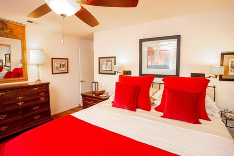 5 Star Stunning View of Carlsbad; w/ Housekeeping!
