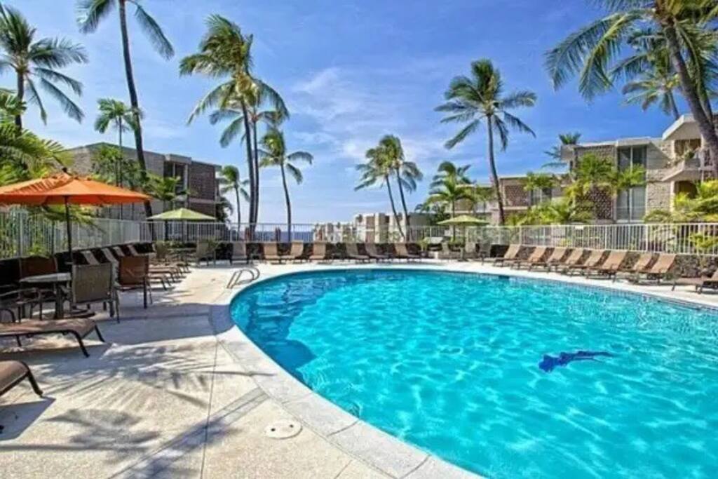 Very Clean-Newly Remodeled-Ocean Front View - Kona Very Clean-Newly Remodeled-Ocean Front View - Kona