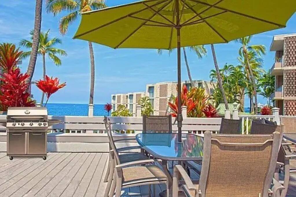 Very Clean-Newly Remodeled-Ocean Front View - Kona Very Clean-Newly Remodeled-Ocean Front View - Kona