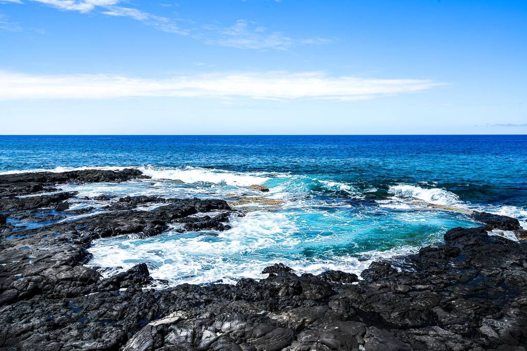 Very Clean-Newly Remodeled-Ocean Front View - Kona Very Clean-Newly Remodeled-Ocean Front View - Kona