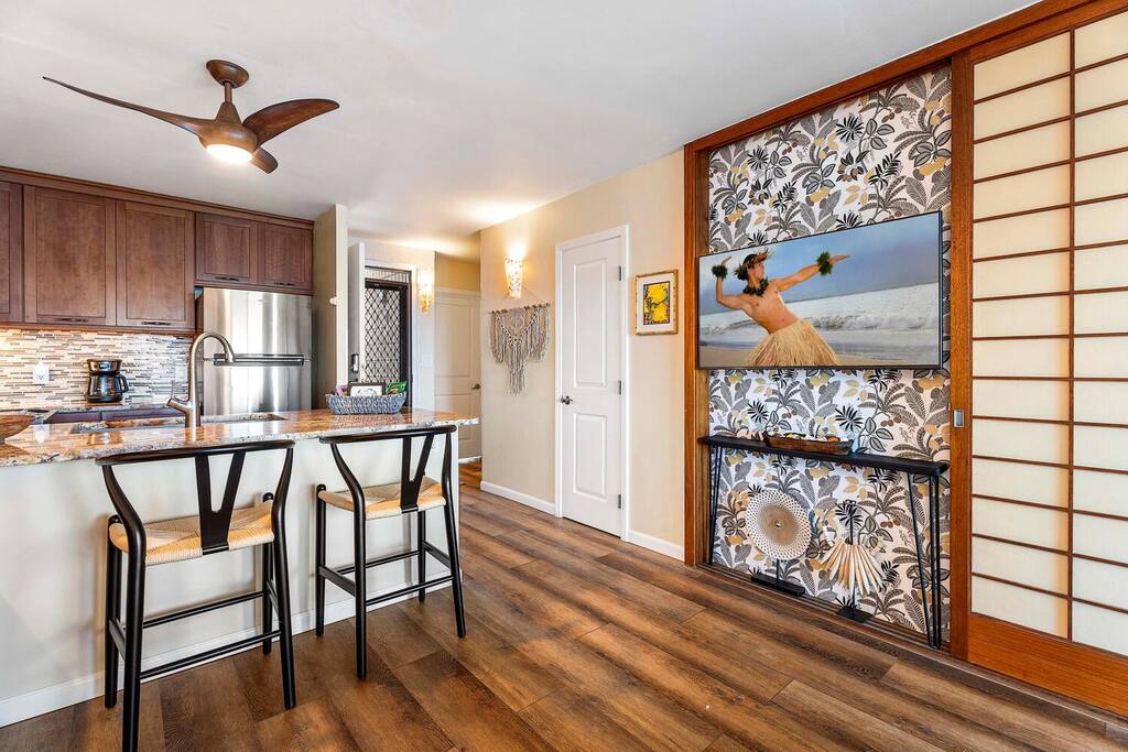 Very Clean-Newly Remodeled-Ocean Front View - Kona Very Clean-Newly Remodeled-Ocean Front View - Kona