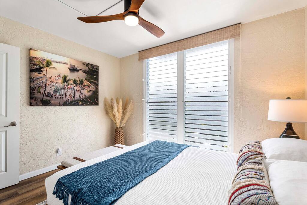 Very Clean-Newly Remodeled-Ocean Front View - Kona Very Clean-Newly Remodeled-Ocean Front View - Kona