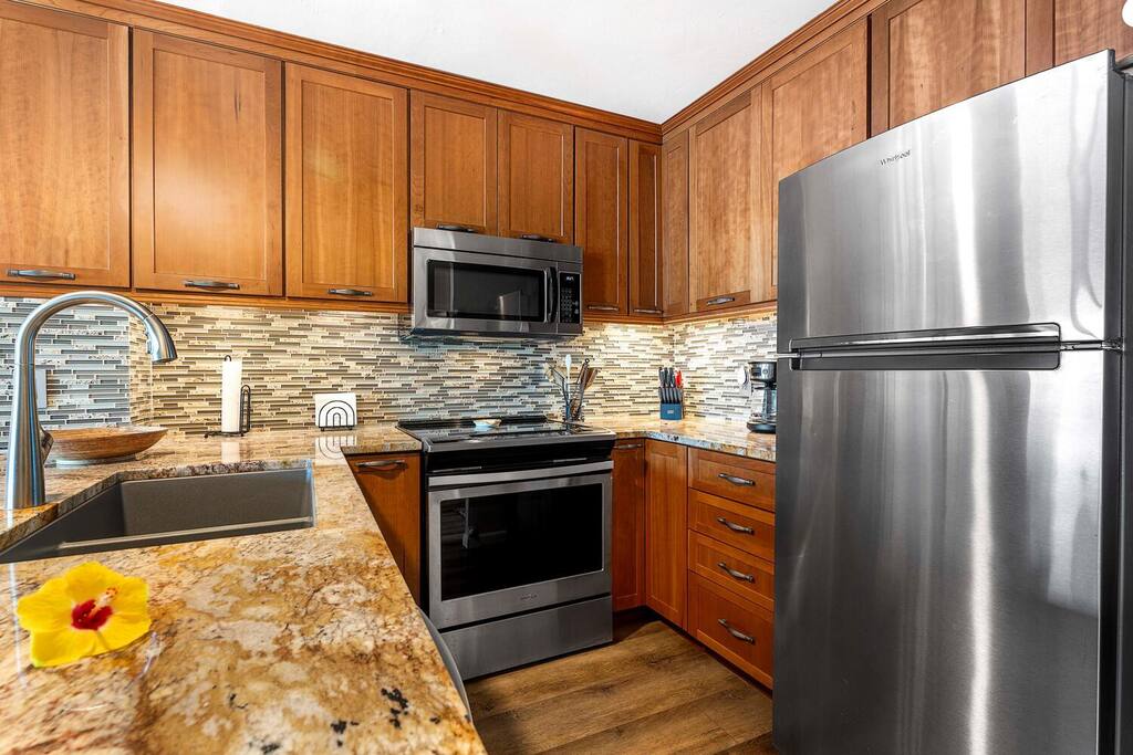 Very Clean-Newly Remodeled-Ocean Front View - Kona Very Clean-Newly Remodeled-Ocean Front View - Kona