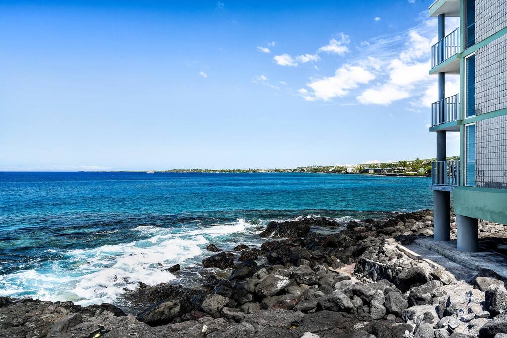 Very Clean-Newly Remodeled-Ocean Front View - Kona Very Clean-Newly Remodeled-Ocean Front View - Kona