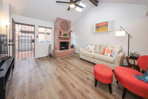 Central 2BR 2Bath Condo w/ Pool & Fireplace
