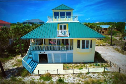 Gulfview+pool/PetFriendly/Sleeps 10/1 min to beach