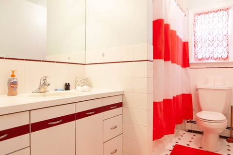 Full bathroom