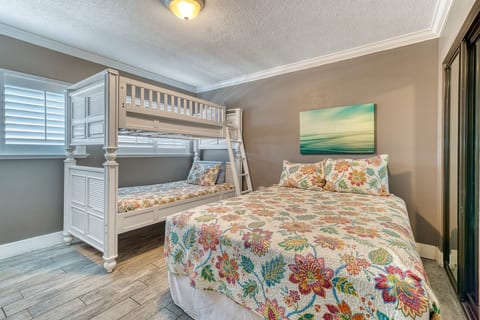 B502 | The Beach House Condominiums