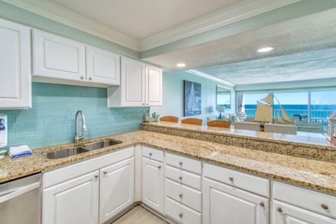 C603 | The Beach House Condominiums