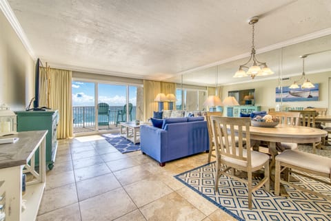 B404 | The Beach House Condominiums