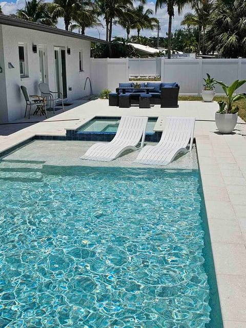 New Sun Shelves with pool chaises