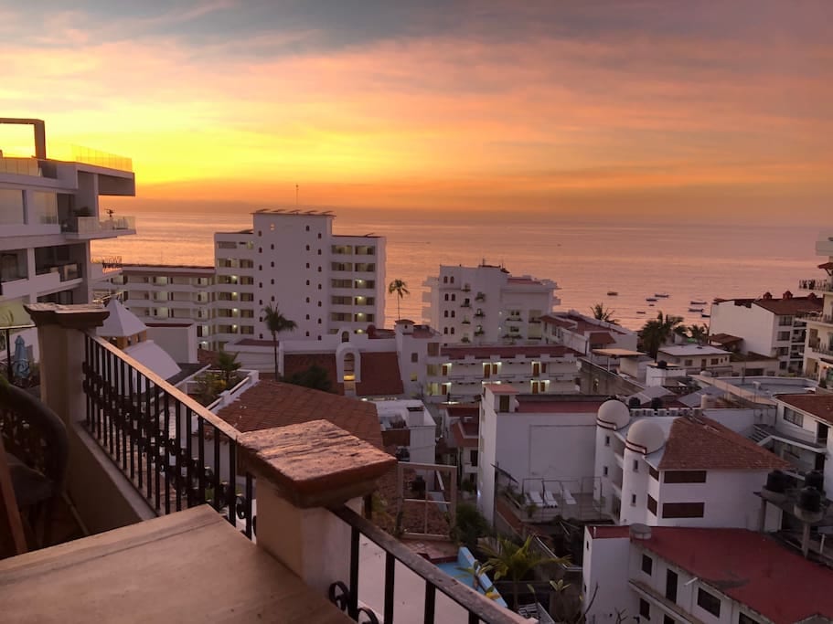Stunning ocean views condo in Lower Amapas - Puerto Vallarta