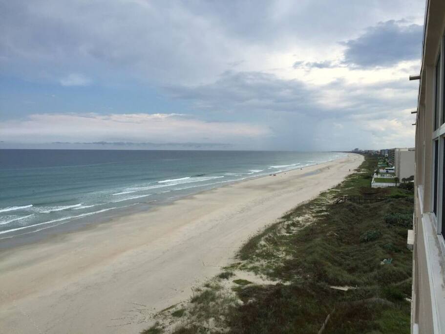 View down the beach - Southpoint 707 La Casa Azul - Port Orange